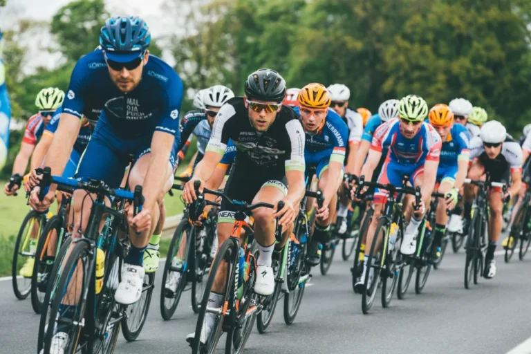 Imagen que muestra un pelotón del Tour de Francia en la etapa 3. Imagen de recurso.