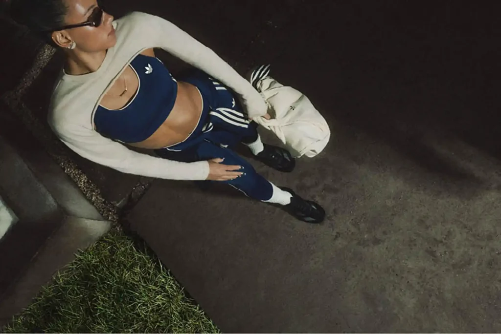 De la calle al gimnasio: adidas estrena la línea Originals Sport desde 40 euros Imagen de la nueva colección de adidas Originals Sport que está disponible a partir de hoy 23 de julio. La imagen muestra una parte de color azul marino.