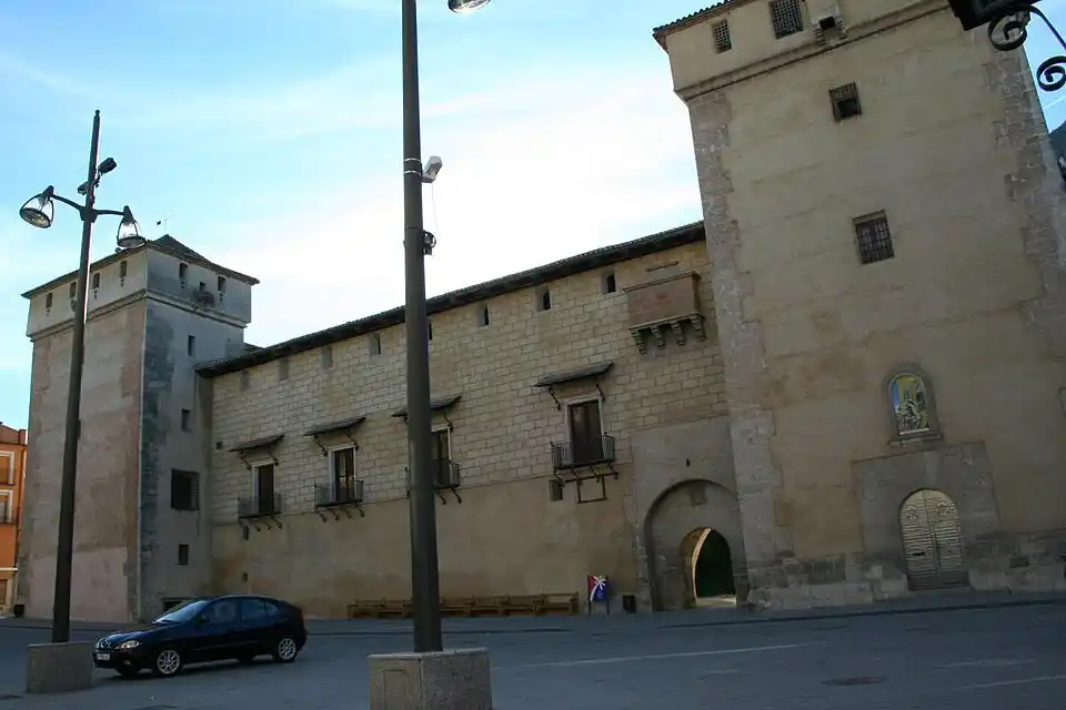 Imagen de la fachada exterior del Palau Comtal de Cocentaina