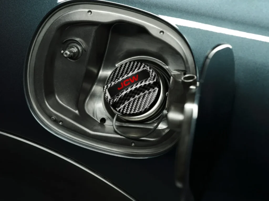 Detalle tapón depósito de MINI, un accesorio oficial 