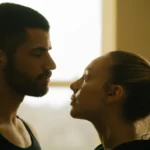 Enfrentados Marfil llega a Prime Video en septiembre. Una imagen que muestra la escena con Ester Expósito y Hugo Diego García