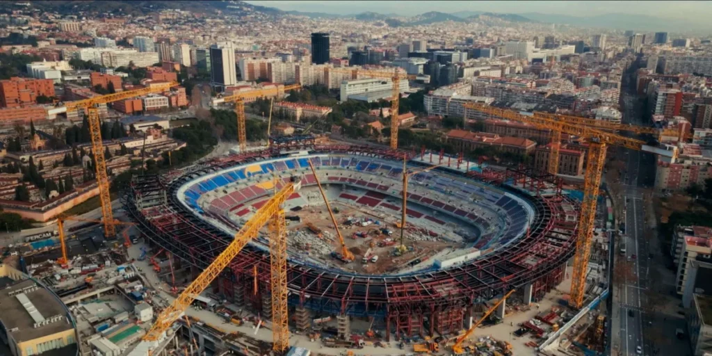 Imagen aérea del Camp Nou en obras