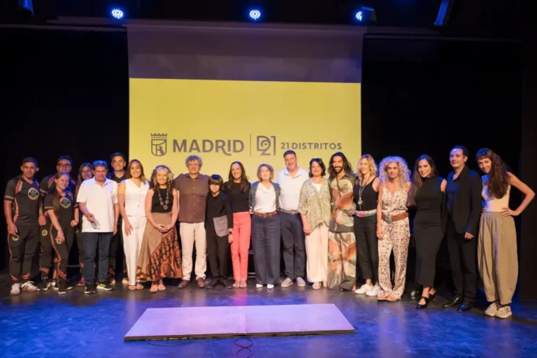 21 DISTRITOS: presentación de la programación de otoño en Casa de Vacas con artistas y responsables