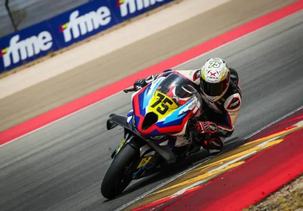 ESBK en Cheste: un piloto compite en el Circuit Ricardo Tormo