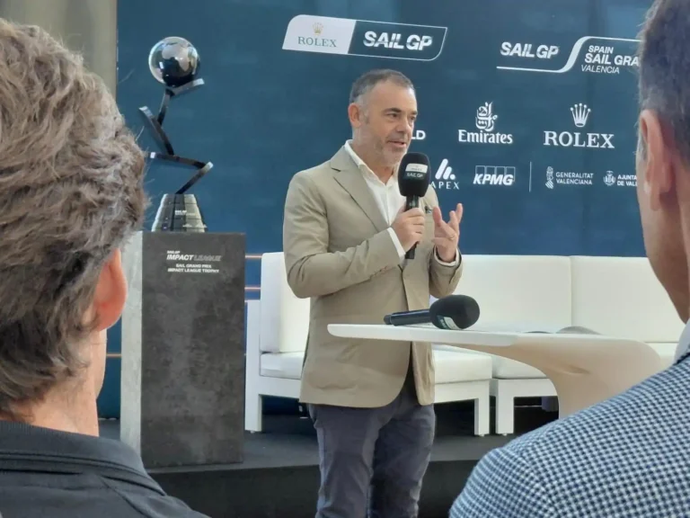 SailGP València durante la presentación institucional con José Díez